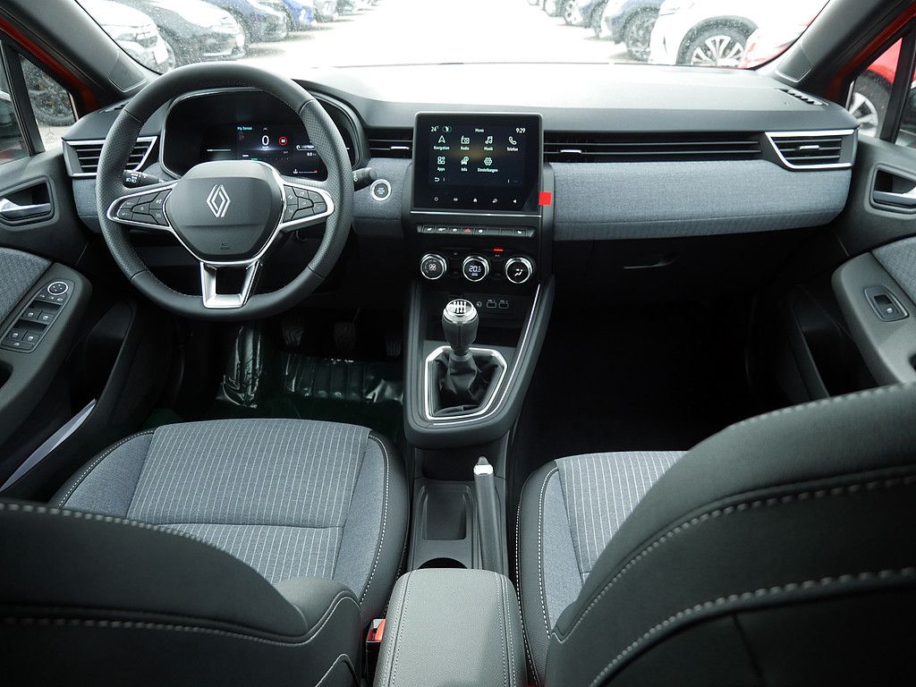 Fahrzeugabbildung Renault Clio Techno TCe 90