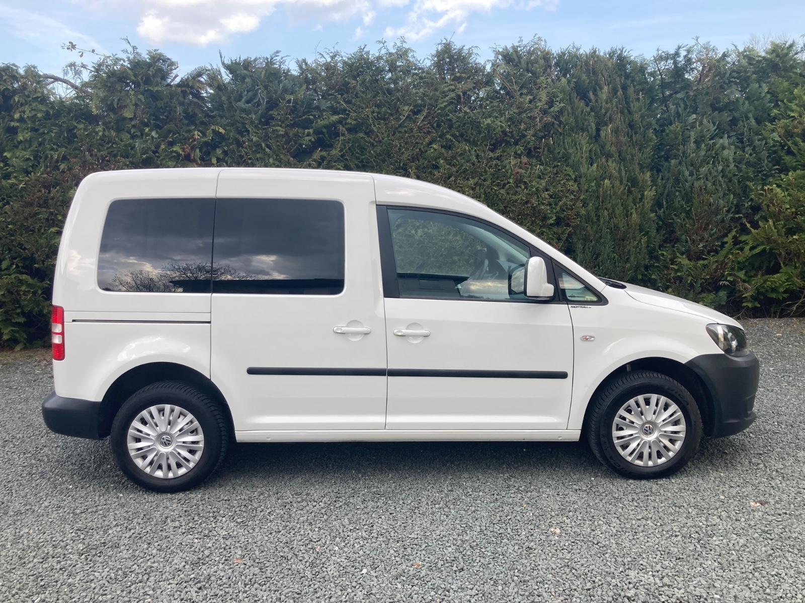 Volkswagen Caddy 1.6Tdi,Klima,AHK,2x Schiebetür,5Sitze