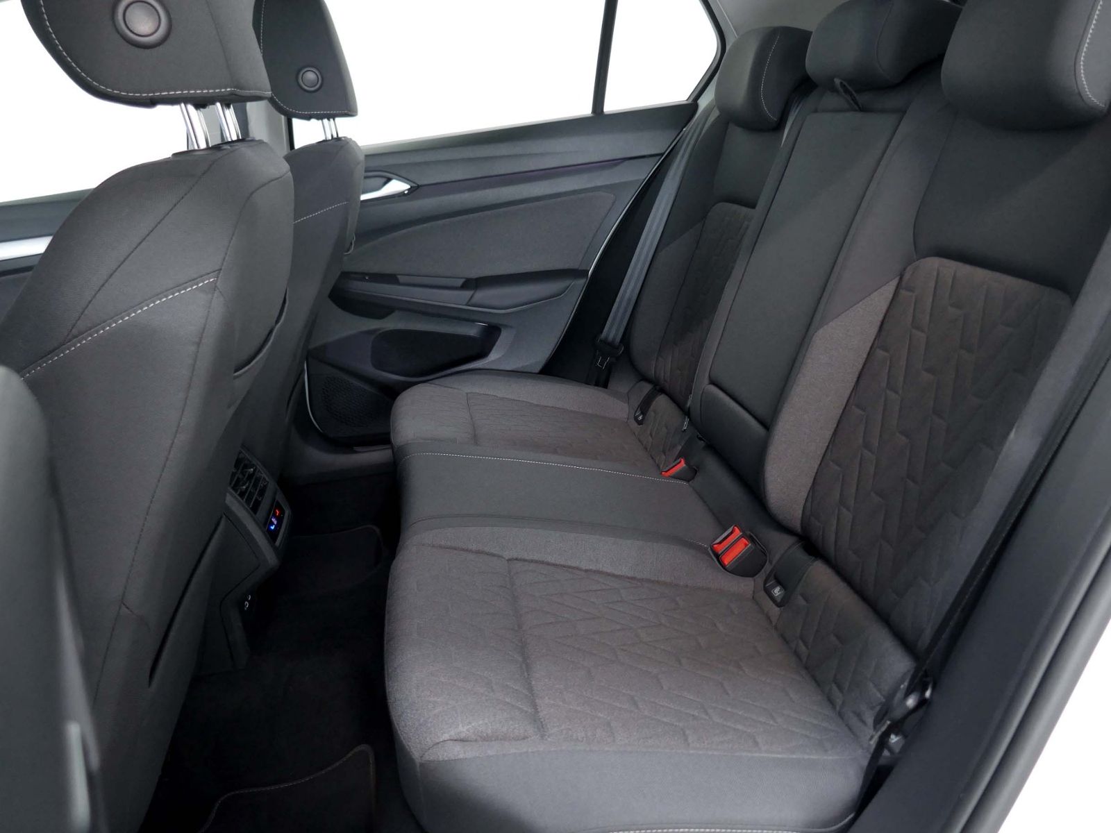 Fahrzeugabbildung Volkswagen Golf VIII Life 1.5 TSI | LED PDC ACC Navi