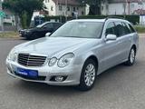 Mercedes-Benz E 280 T-Modell Elegance *Schiebedach*AHK* - Mercedes-Benz E 280 mit Benzin-Antrieb: Kombi