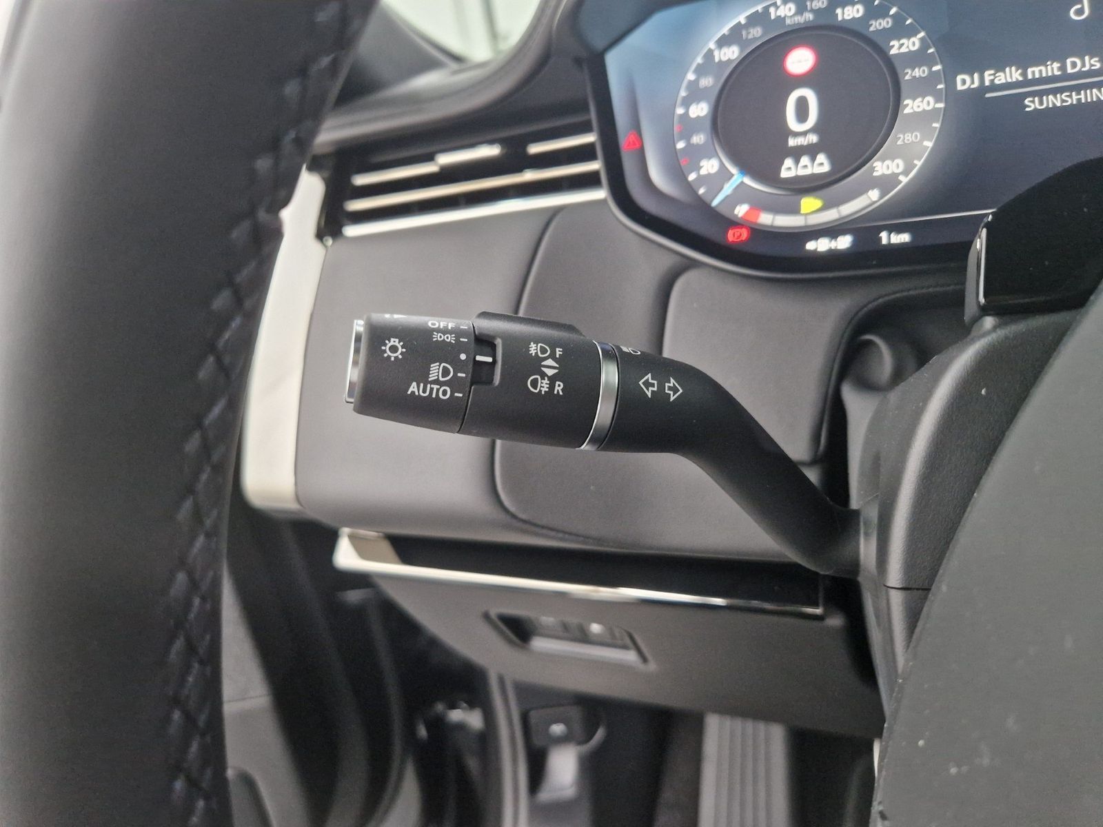 LAND ROVER Range Rover Sport P460e Dynamic HSE Komfort AHK – Bild 35