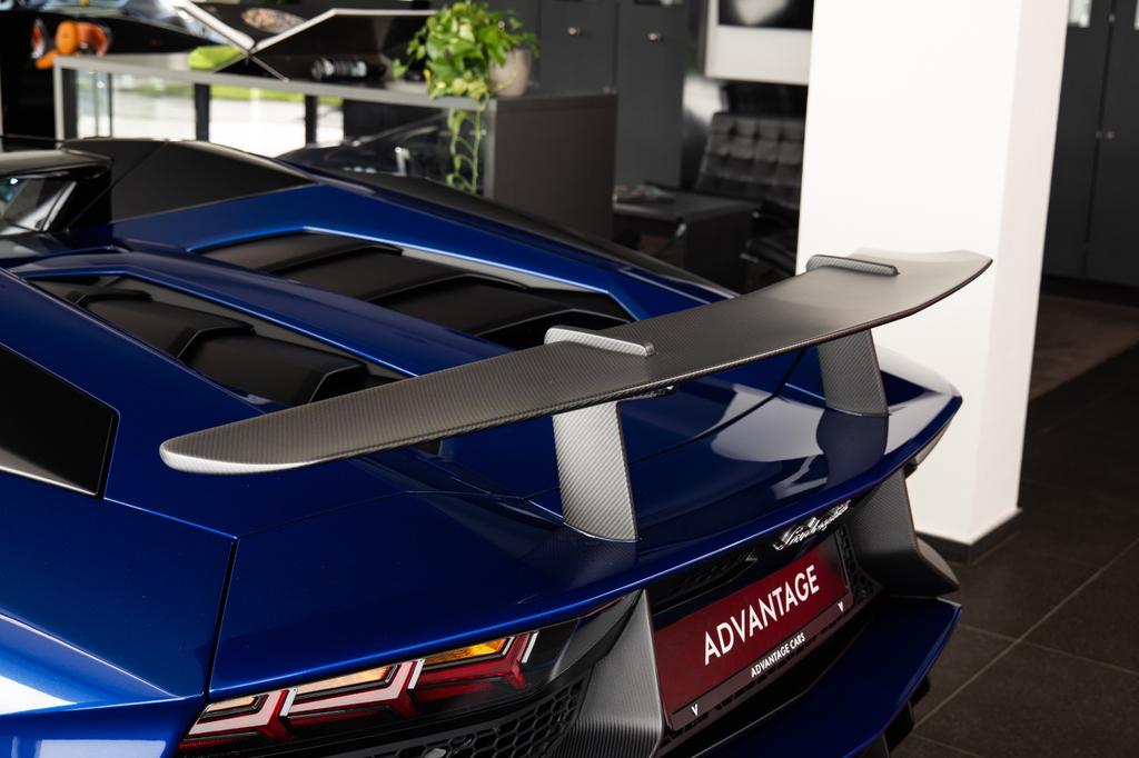 Lamborghini Aventador