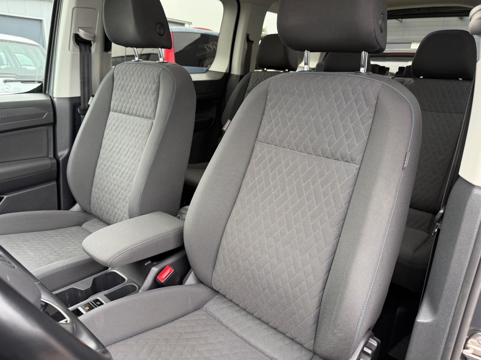 Volkswagen Caddy Maxi Move 7-Sitzer PANO StdHzg. AHK Ergo