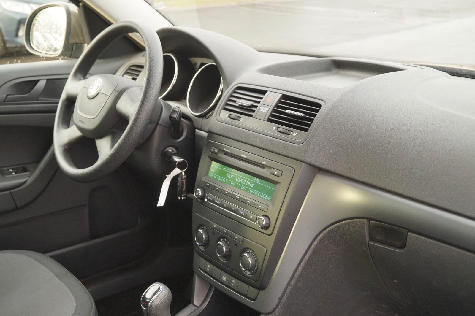 Fahrzeugabbildung SKODA Yeti 2.0 TDI Active 4x4