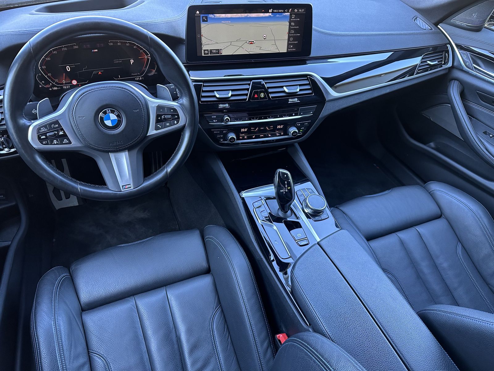 Fahrzeugabbildung BMW 530i Touring xD M-Sport Pro NAV+LASER+AHK+HEADUP
