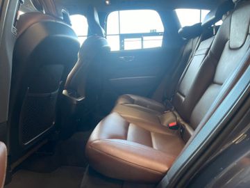 MYAUTOCENTER – Gebraucht- und Jahreswagen mit Werkstattservice in Pfaffenhofen Volvo XC 60 *Inscription*AHK*LED*Kamera*