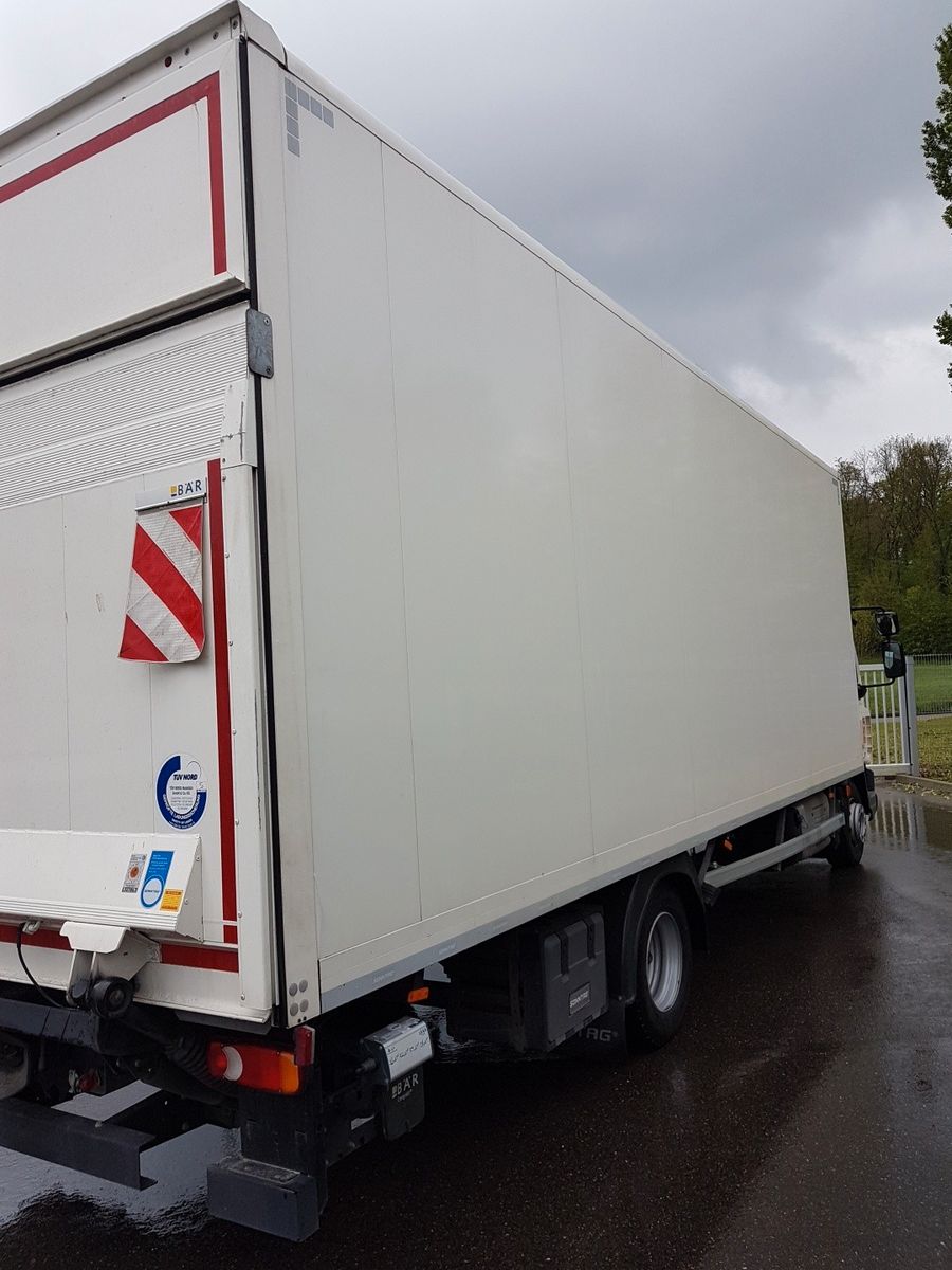 Fahrzeugabbildung DAF LF 260 FA 12t Koffer