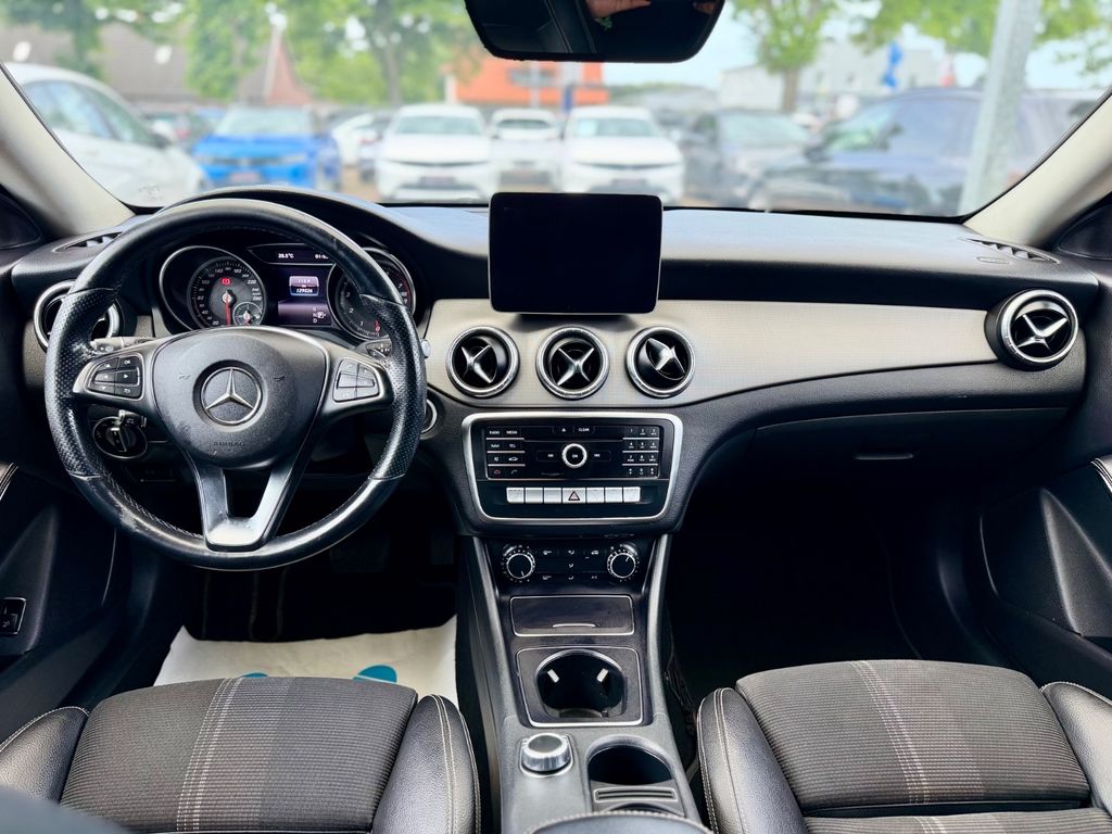 Mercedes-Benz CLA 180 Shooting Brake Aut. RKam LED Sportsitze – Ansicht 8