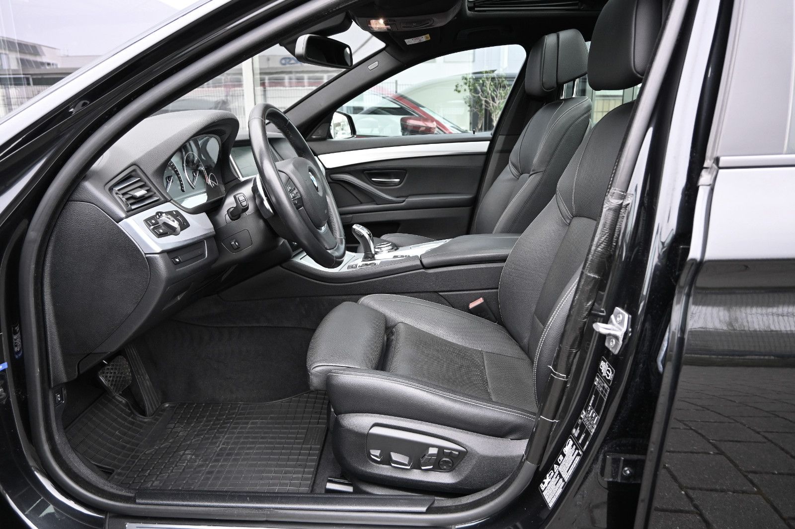 Fahrzeugabbildung BMW 535d xDr Touring Luxury °HUD°H/K°SITZKLIMA°STHZG