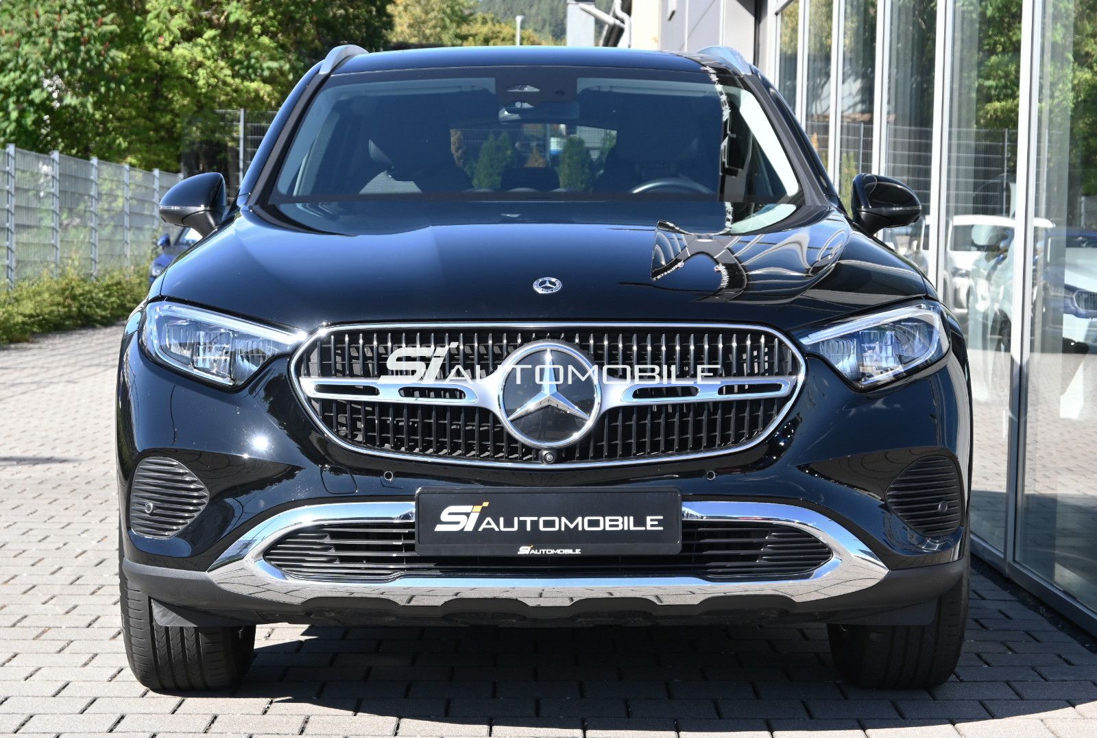 Fahrzeugabbildung Mercedes-Benz GLC 200 4MATIC Aut. °AHK°MEMORY°360°-KAM°8-FACH°