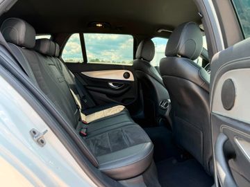 Mercedes E 220 - 8