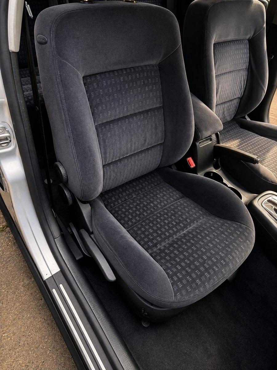 Volkswagen Passat 2004 — photo 9