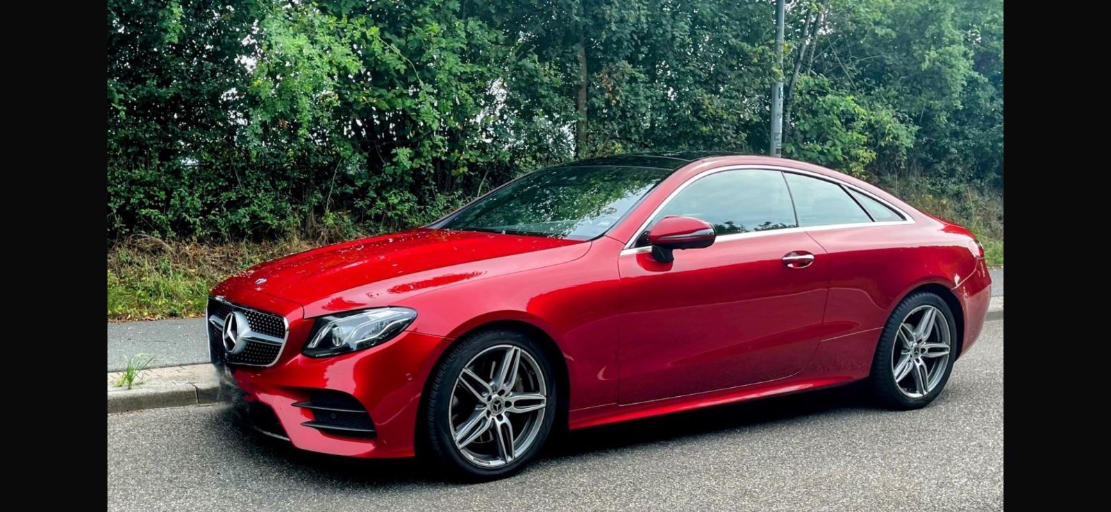 Mercedes-Benz E 300 Coupé Autom. AMG Line