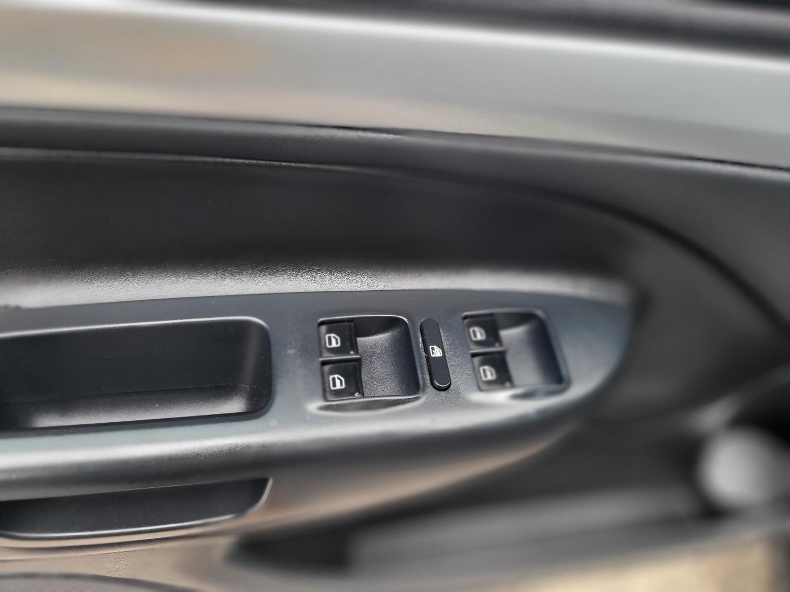 Skoda Octavia 2011 — photo 12
