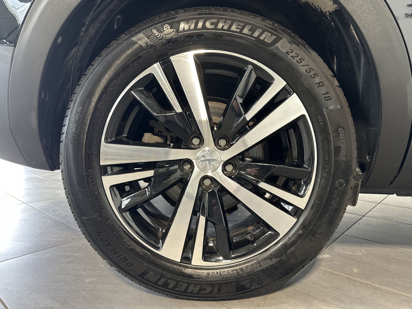 Fahrzeugabbildung Peugeot 5008 BlueHDI EAT8 GT NAV+LED+KAM+V-COKPIT+18ZOLL