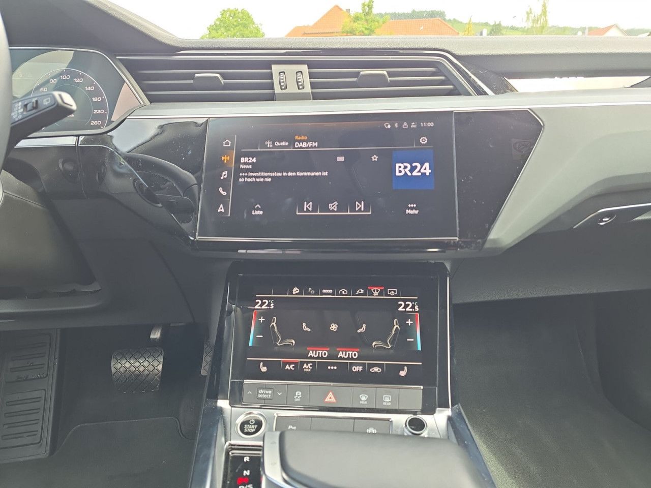 Fahrzeugabbildung Audi e-tron advanced 55 quattro AHK HUD Matrix !NP 99