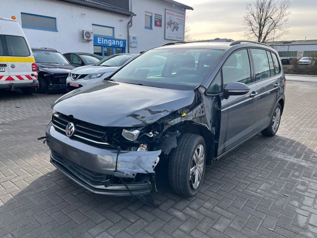 Volkswagen Touran 1.5 TSI  Comfortline Navi Pano 7-Sitzer