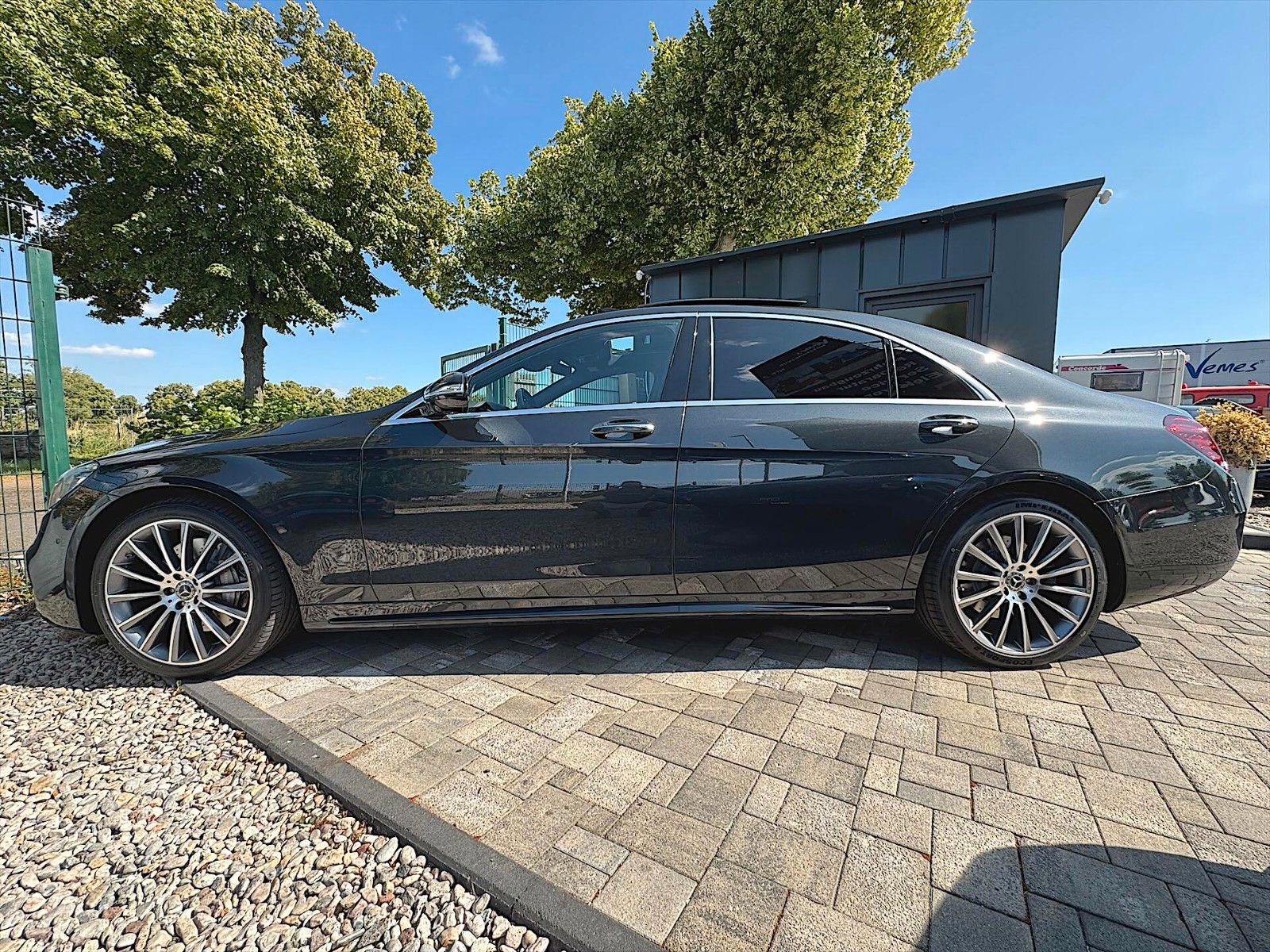 Fahrzeugabbildung Mercedes-Benz S 400d L AMG *Multibeam*Pano*ACC*DAB*Burmester*