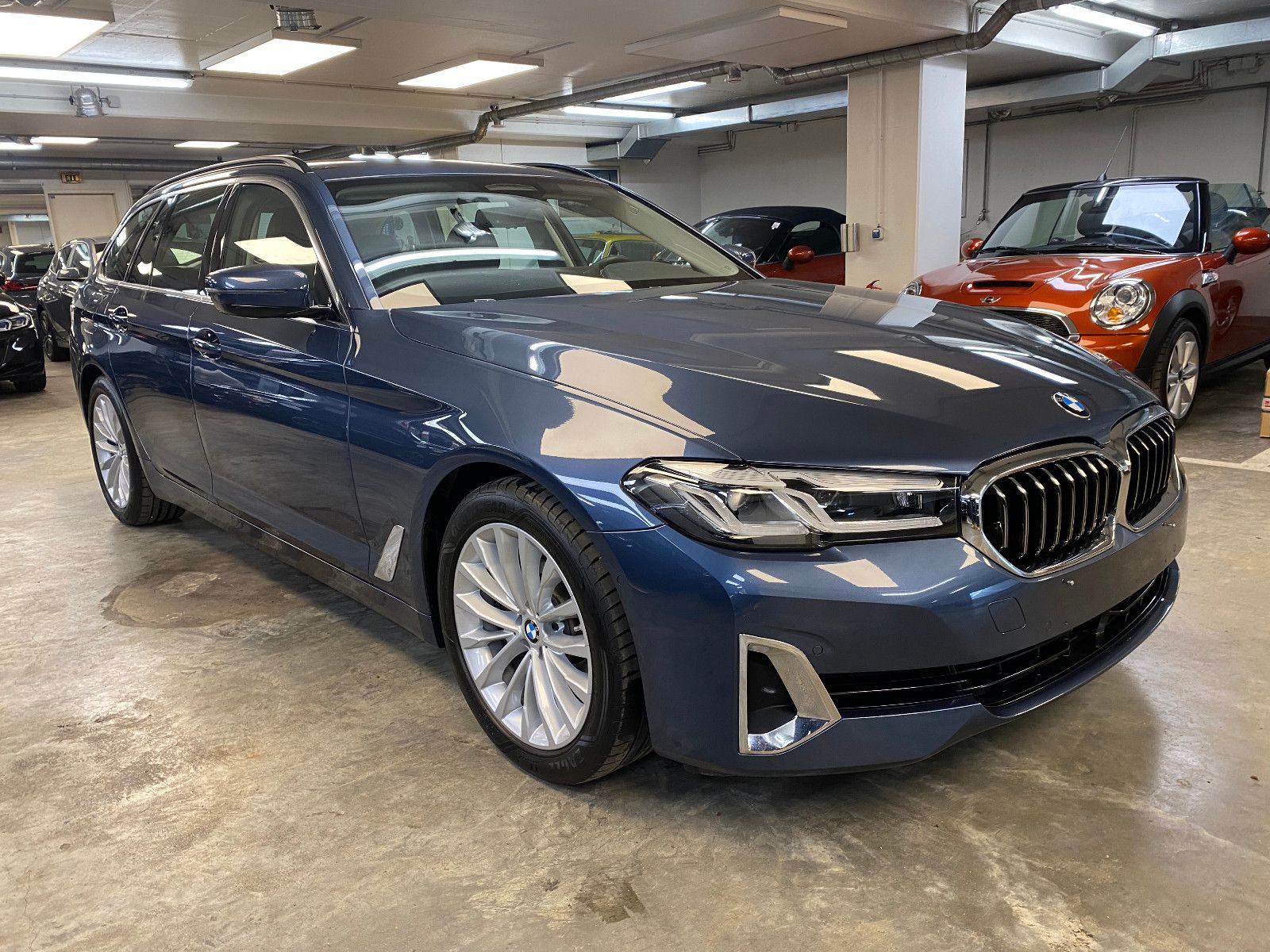 BMW 520 d Touring Luxury Line Standh. Driv. Ass.Prof foto 6