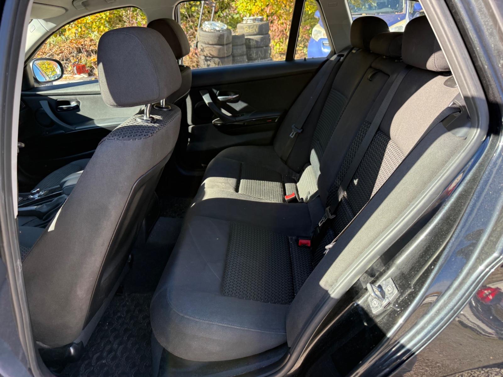 BMW 320 2012 — photo 19