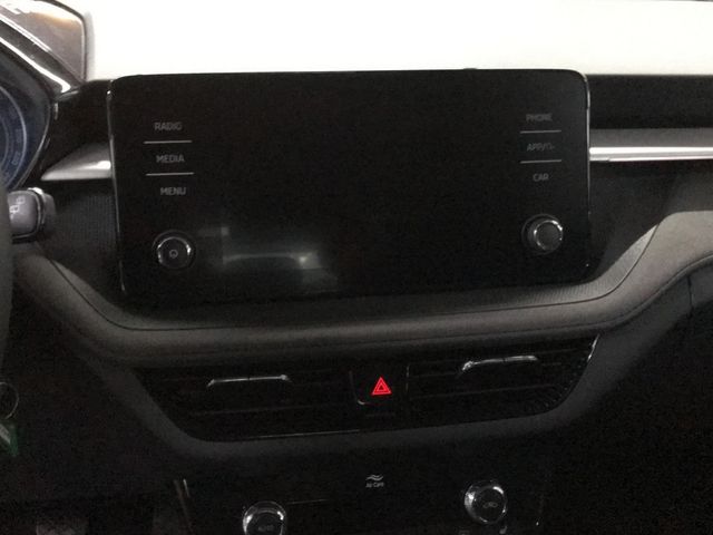 Skoda Fabia IV 1.0 TSI Tour *2XPDC*BOLERO*CAM*LED*SHZ*