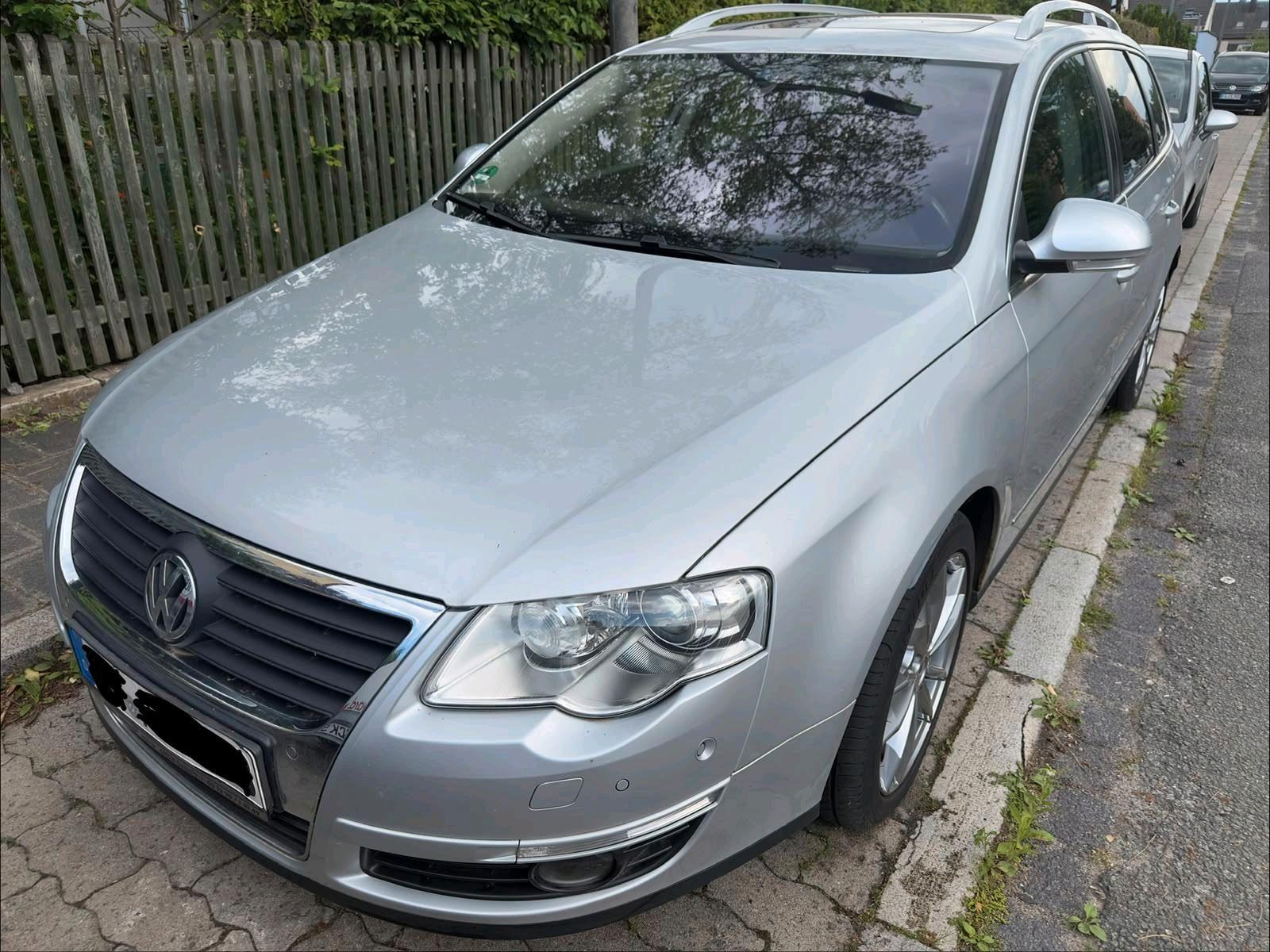 Volkswagen Passat 2009 — rear view