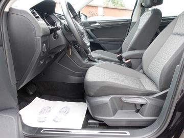 Volkswagen Tiguan - 11