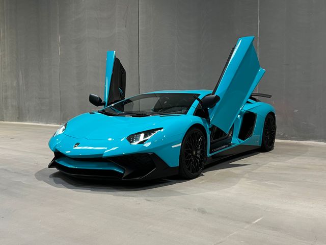 Lamborghini Aventador LP 750-4 Superveloce