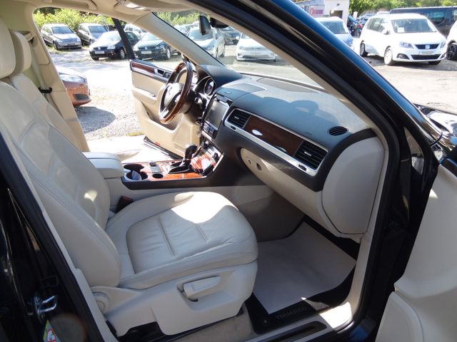Fahrzeugabbildung Volkswagen Touareg V6 TDI/Leder/Xenon/AHK/360Kam/Navi/