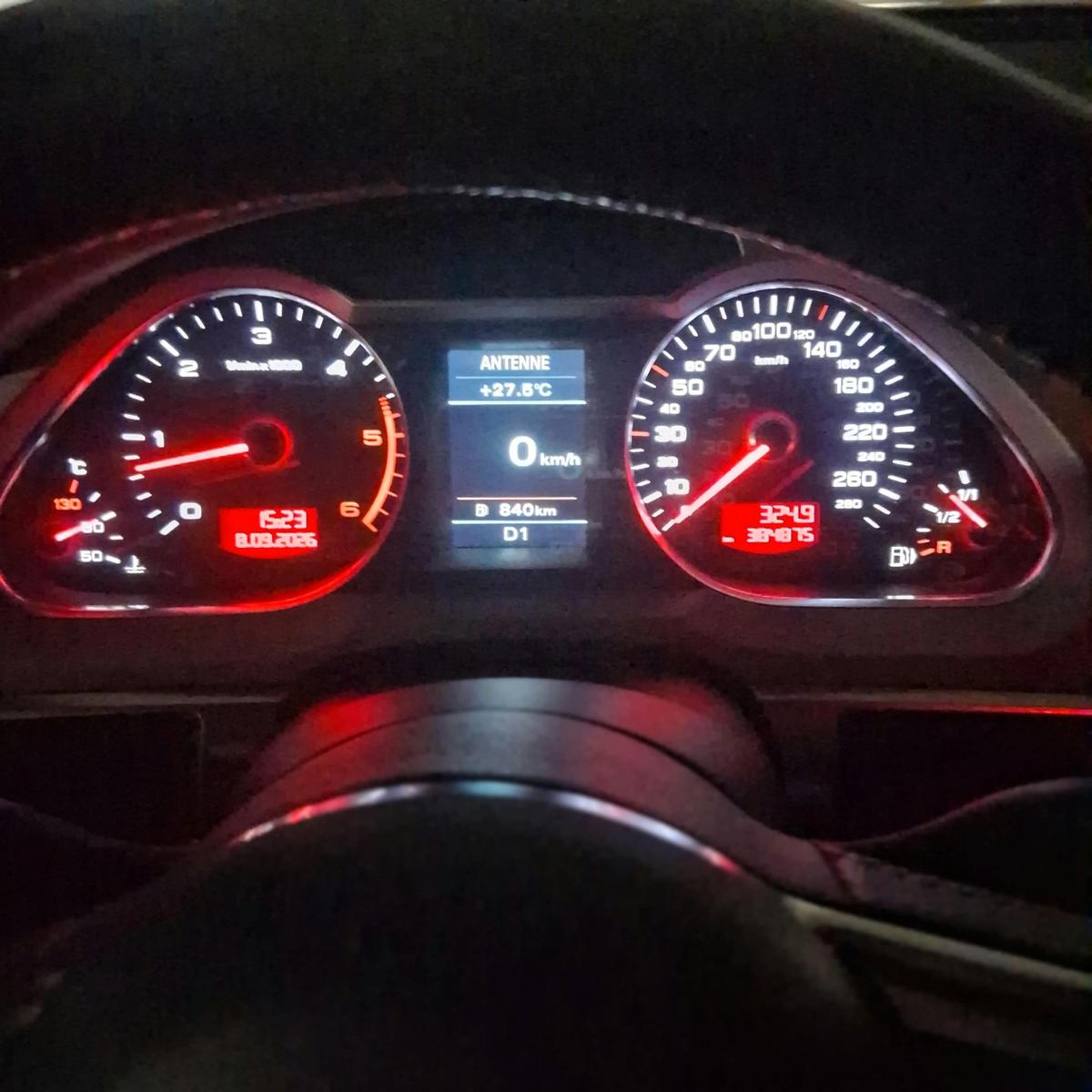 Audi Quattro 2011 — photo 7