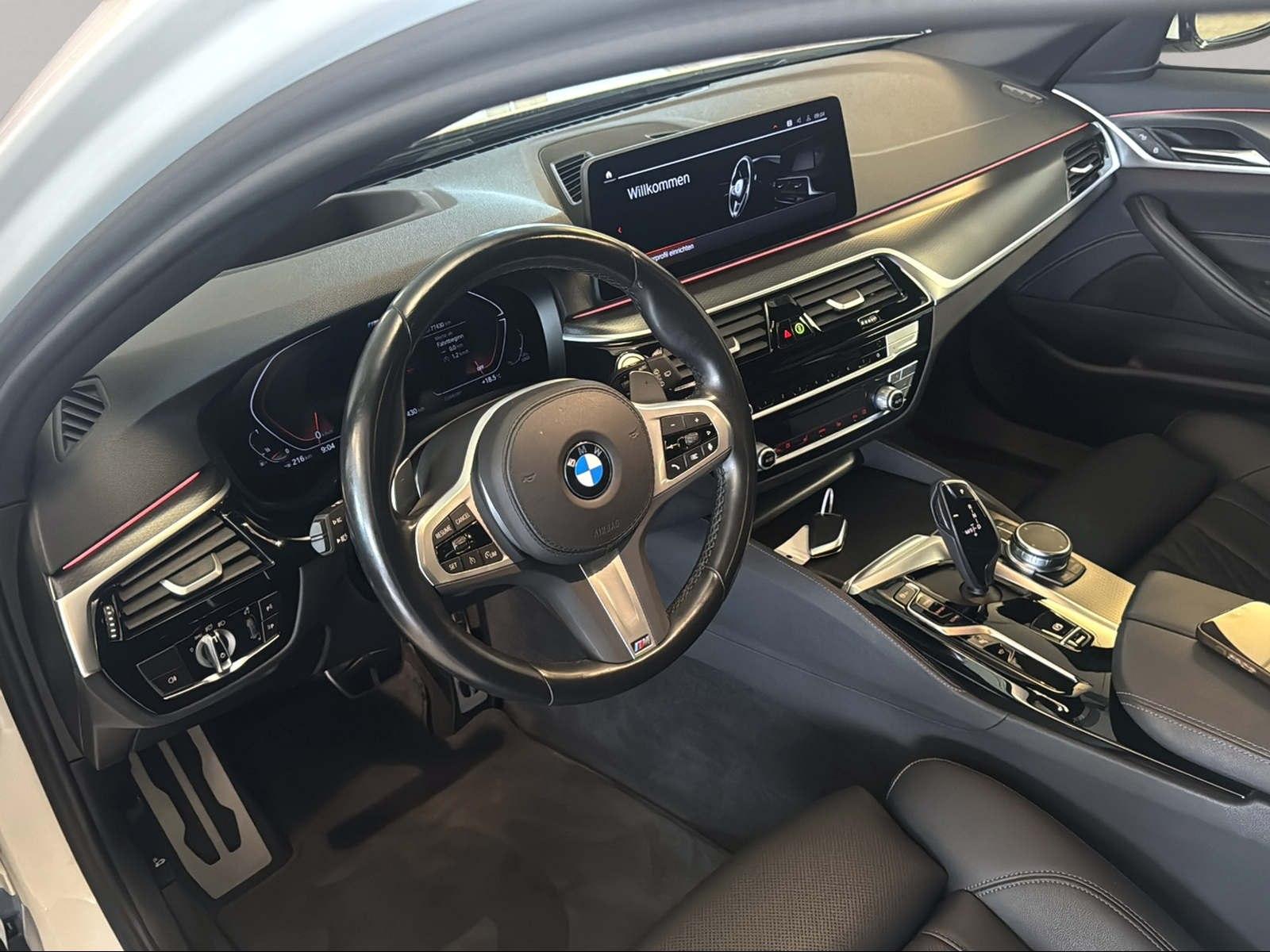 BMW 530i Touring M Sport AHK LiveCockpitProf Laser