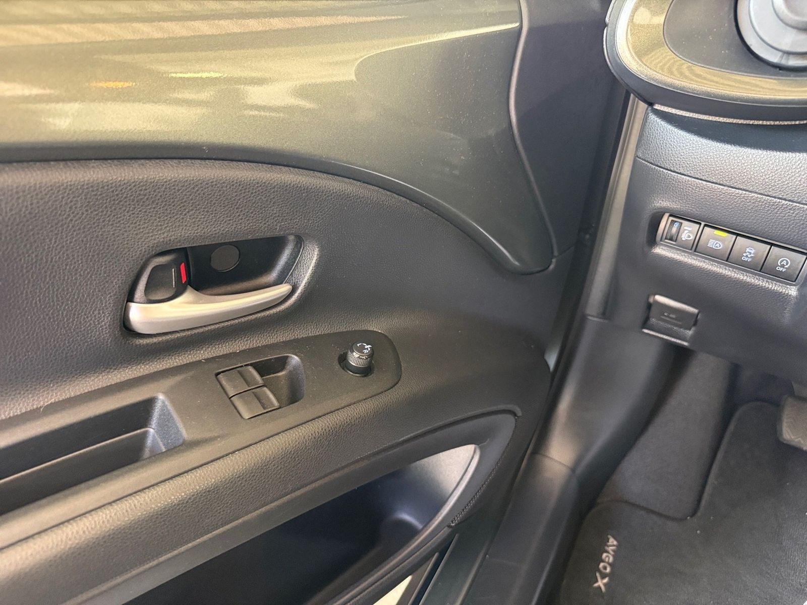 Fahrzeugabbildung Toyota Aygo 1.0 Air Style Kamera,LED,PDC,Faltdach