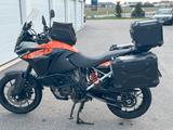 KTM 1050 Adventure, Tiefer, Alu-Koffer/Topcase,  - KTM 1050 ADVENTURE