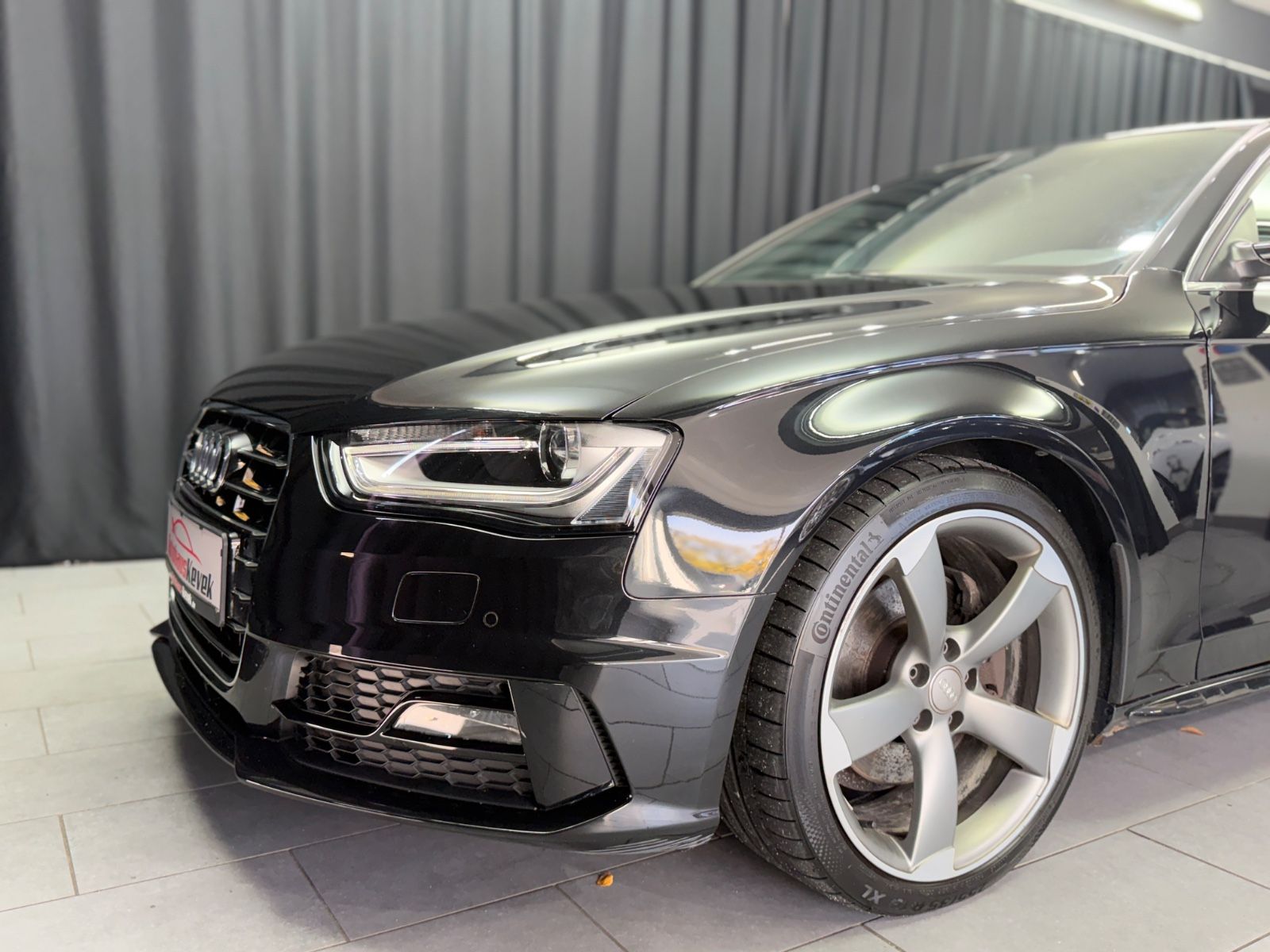 Fahrzeugabbildung Audi A4 Avant S line quattro|B&O|RS-SITZE|NAVI
