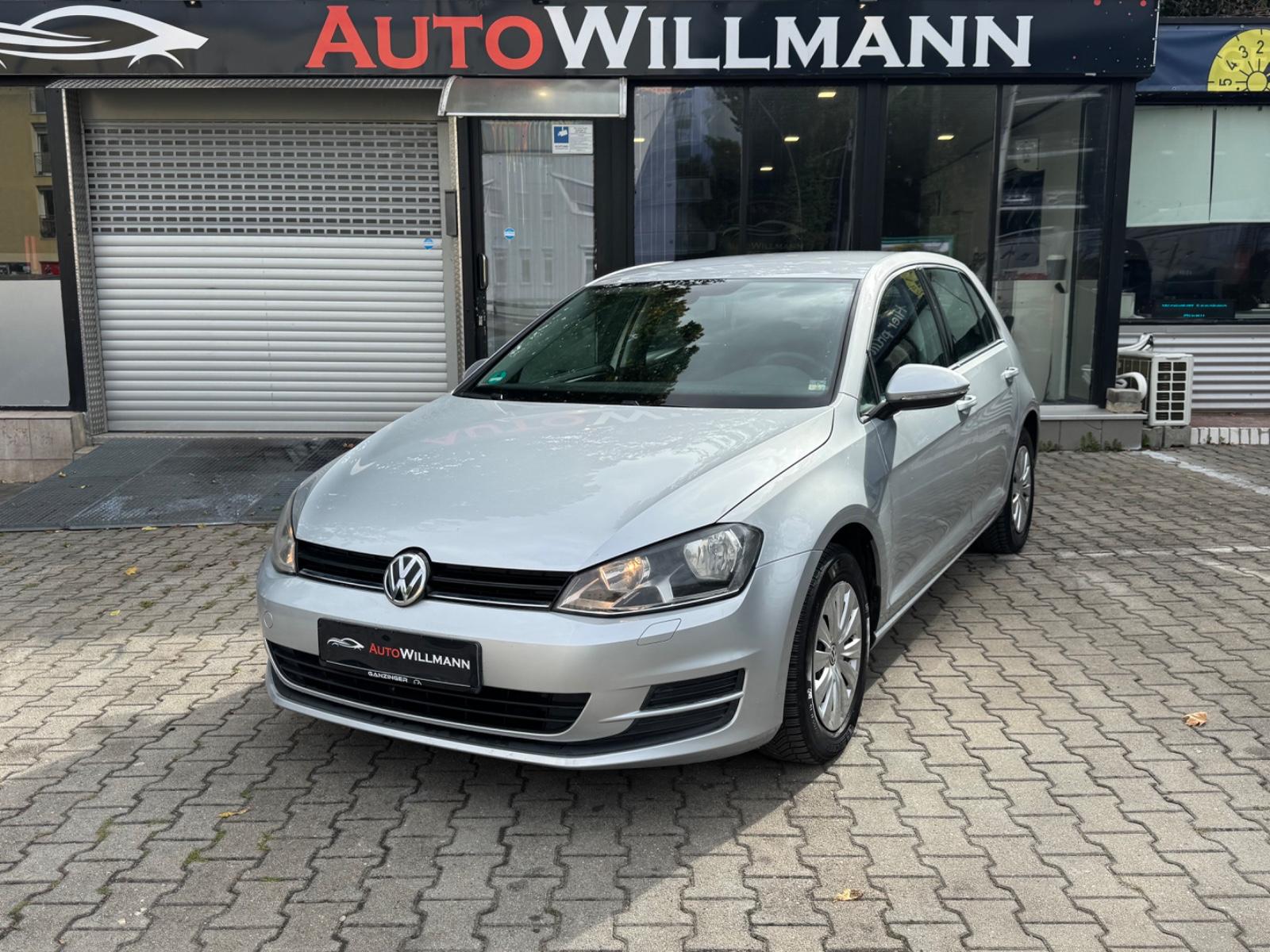 Volkswagen Golf VII Lim. Trendline BMT