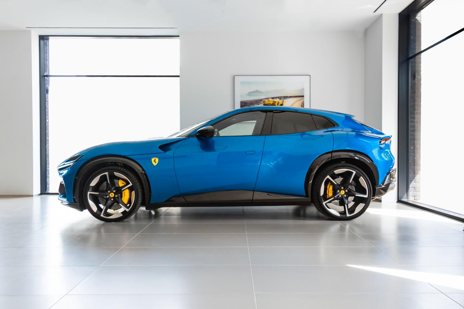 Ferrari Purosangue V12 DCT - Blu Corsa, Visual Carbon