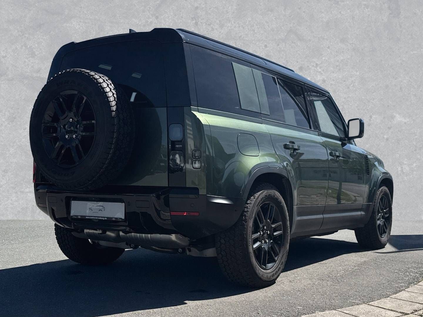 Fahrzeugabbildung Land Rover Defender 110 D250 S
