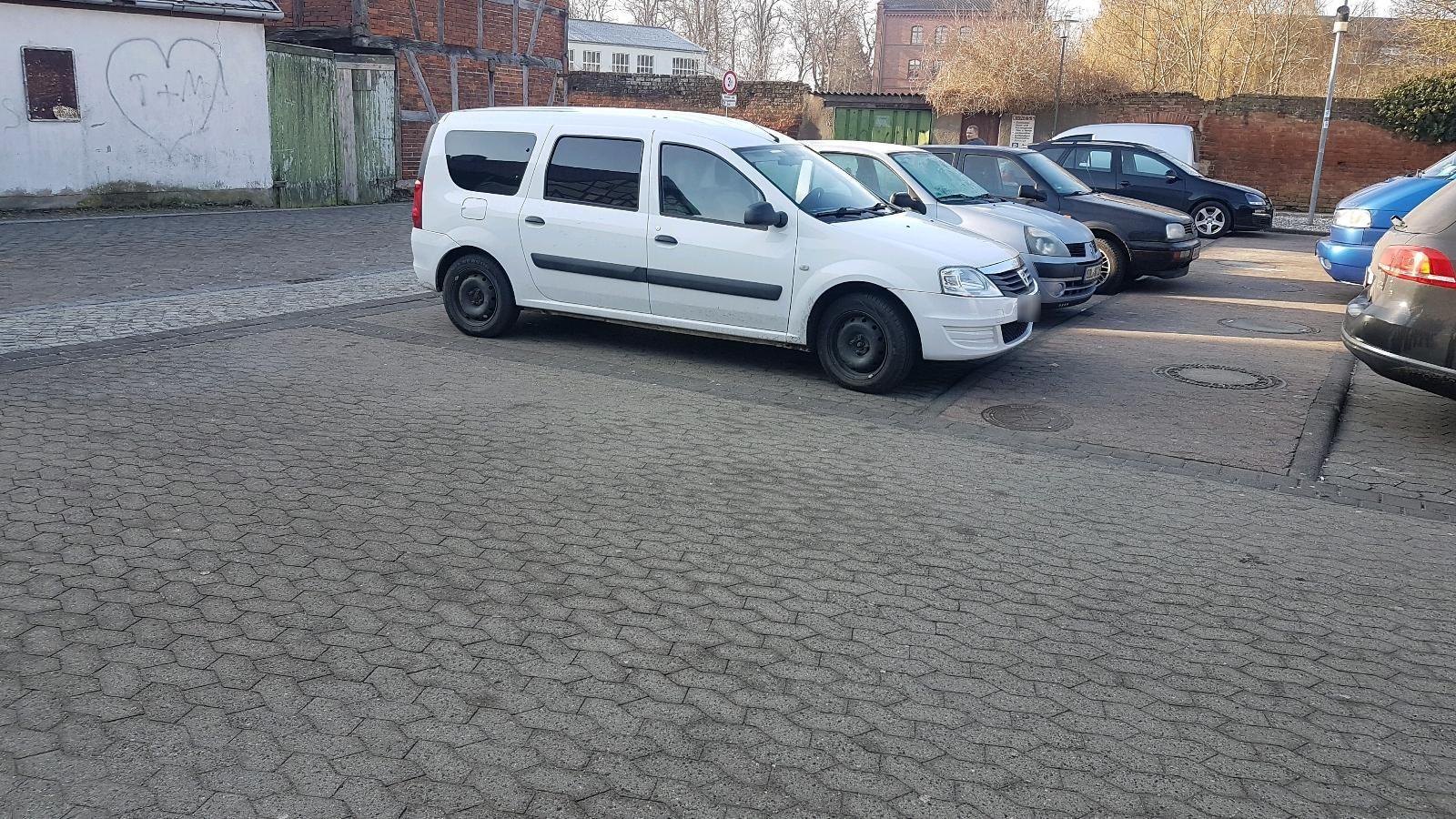 Dacia Logan 2012 — photo 15