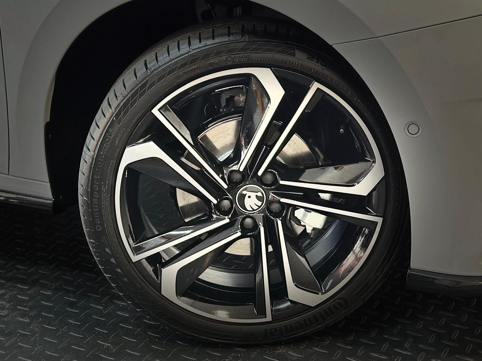 SKODA Fabia 1.5TSI MONTE CARLO* LED#FH#SHZ#VIRT#ACC#LH - Image 9