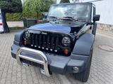 Jeep Wrangler Unlimited Sport 2.8 CRD Autom. Sport - Jeep Gebrauchtwagen von 2010