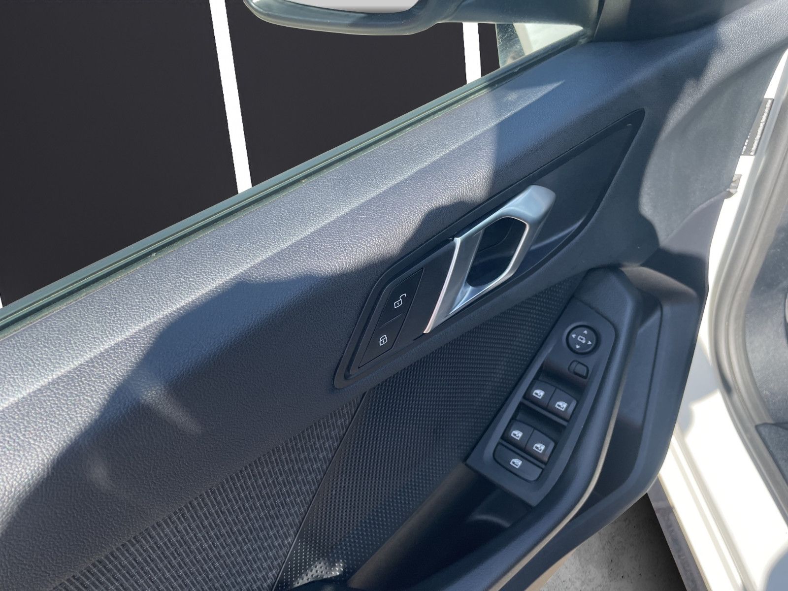 Fahrzeugabbildung BMW 118 i Advantage *SitzHZ*LED*CarPlay*DAB*USB*