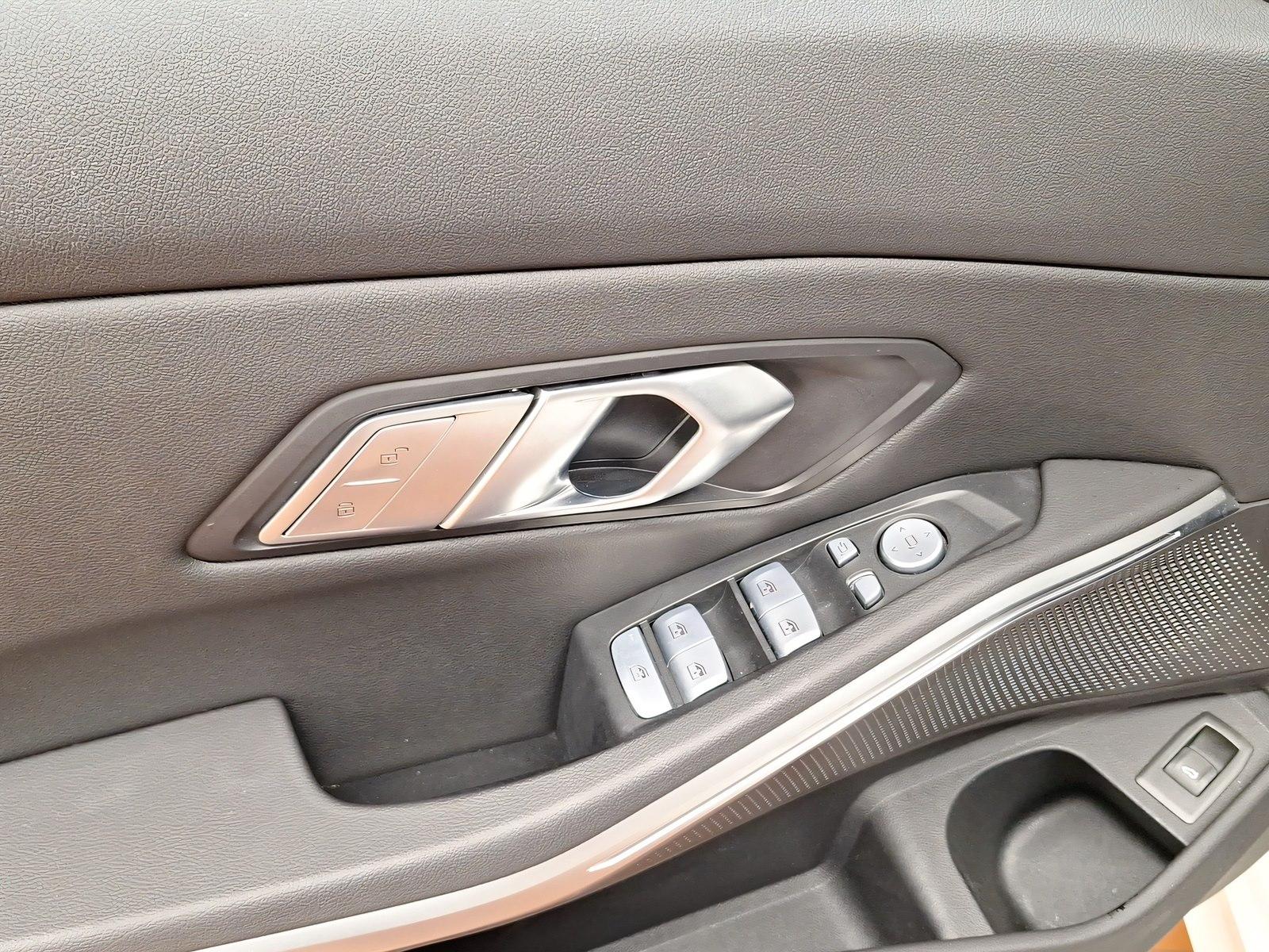 BMW 318i Touring LiveCockpitProf Kamera Driv.Assist
