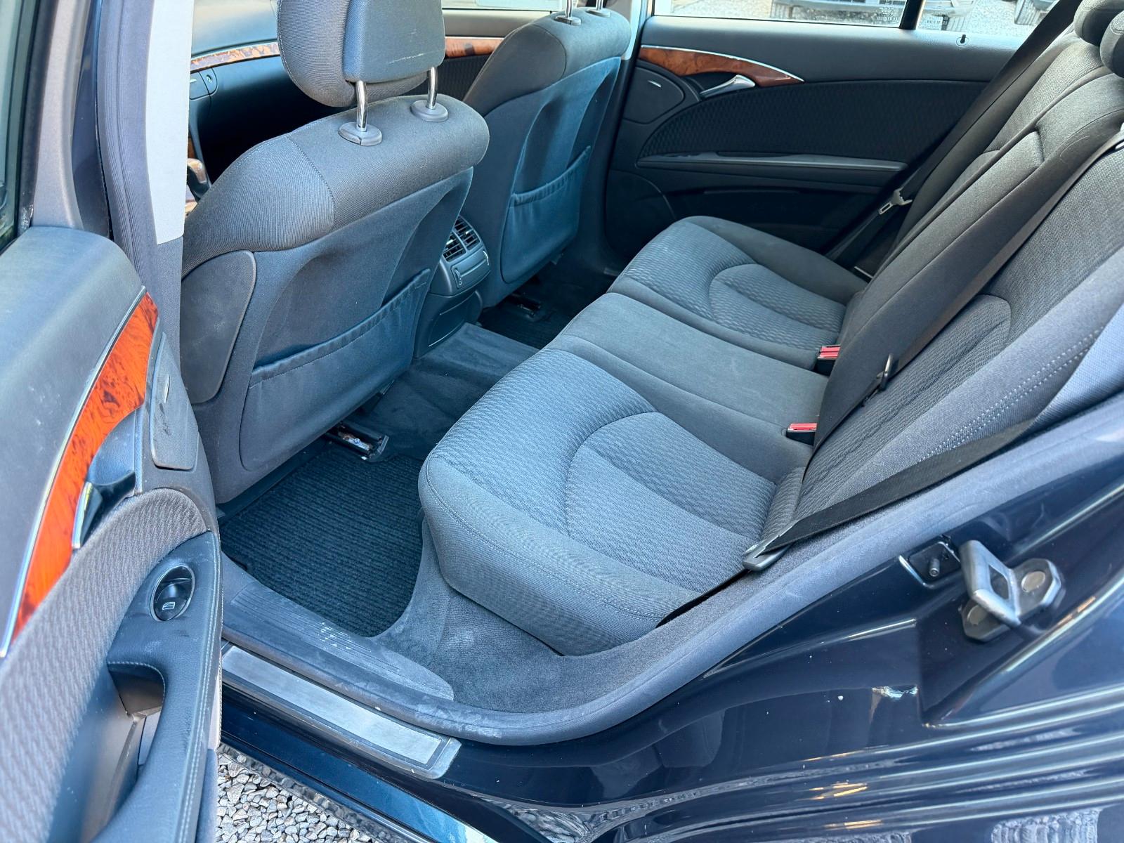 Mercedes-Benz E280 2005 — photo 15