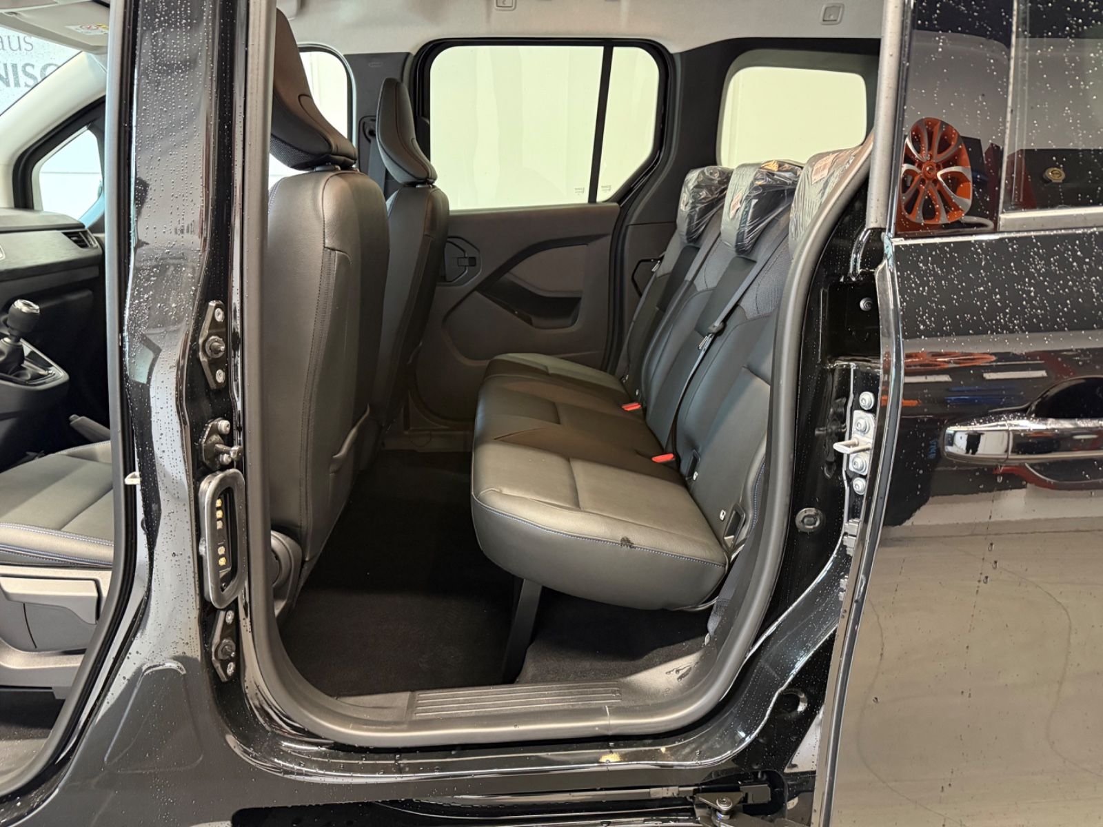 Fahrzeugabbildung Nissan Townstar Kombi L1 N-Connecta - Design-Paket