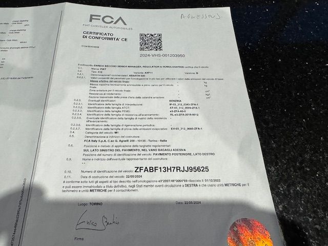 Fahrzeugabbildung Abarth 695C Cabrio AT BREMBO NAV PDC 17"