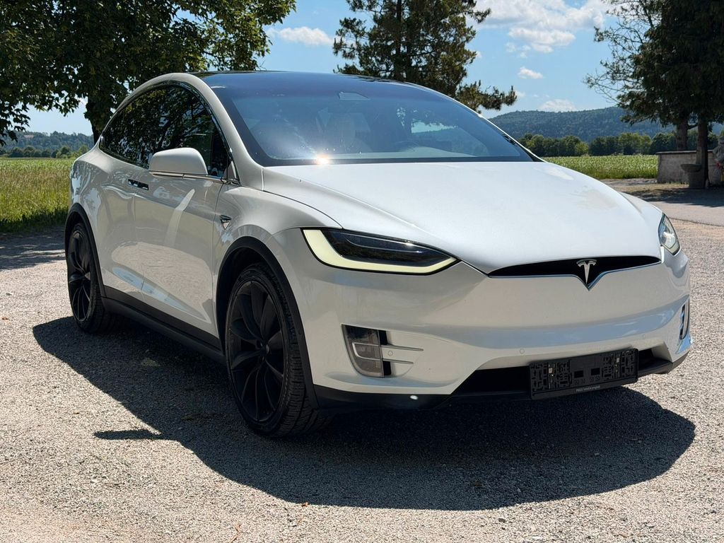 Image of Tesla Model X