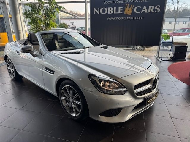 Fahrzeugabbildung Mercedes-Benz SLC 300 Roadster PANO NAVI ALU
