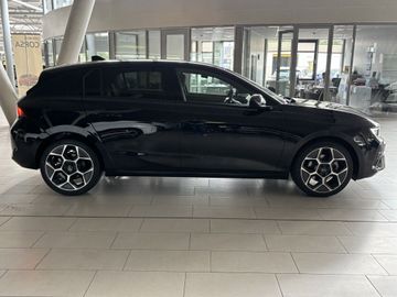Fotografie des Opel Astra 1.2 Turbo Hybrid 48 V GS Tech Paket