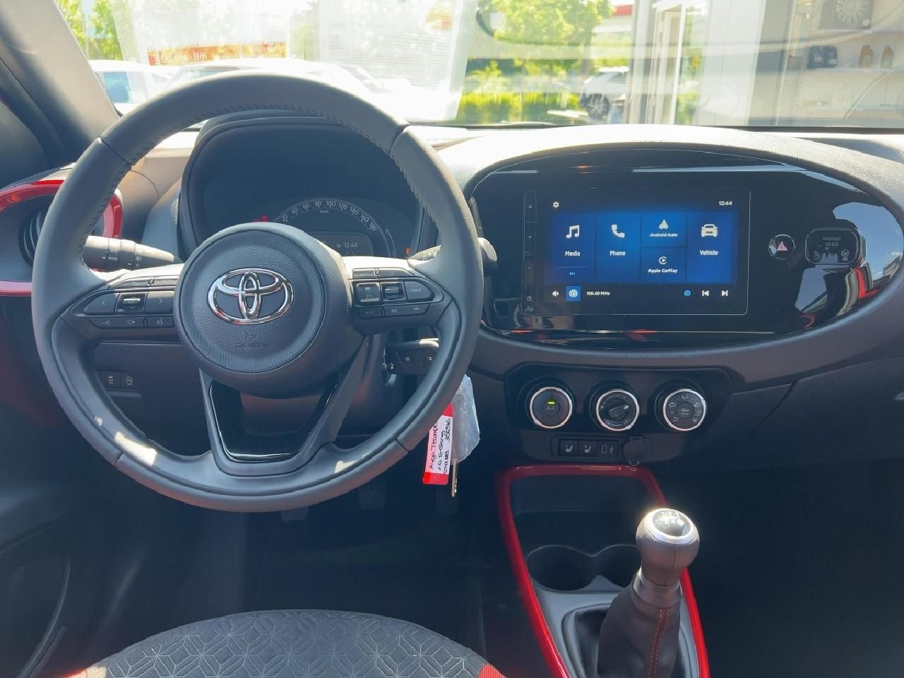 Fahrzeugabbildung Toyota AYGO X Teamplayer 5 M/T