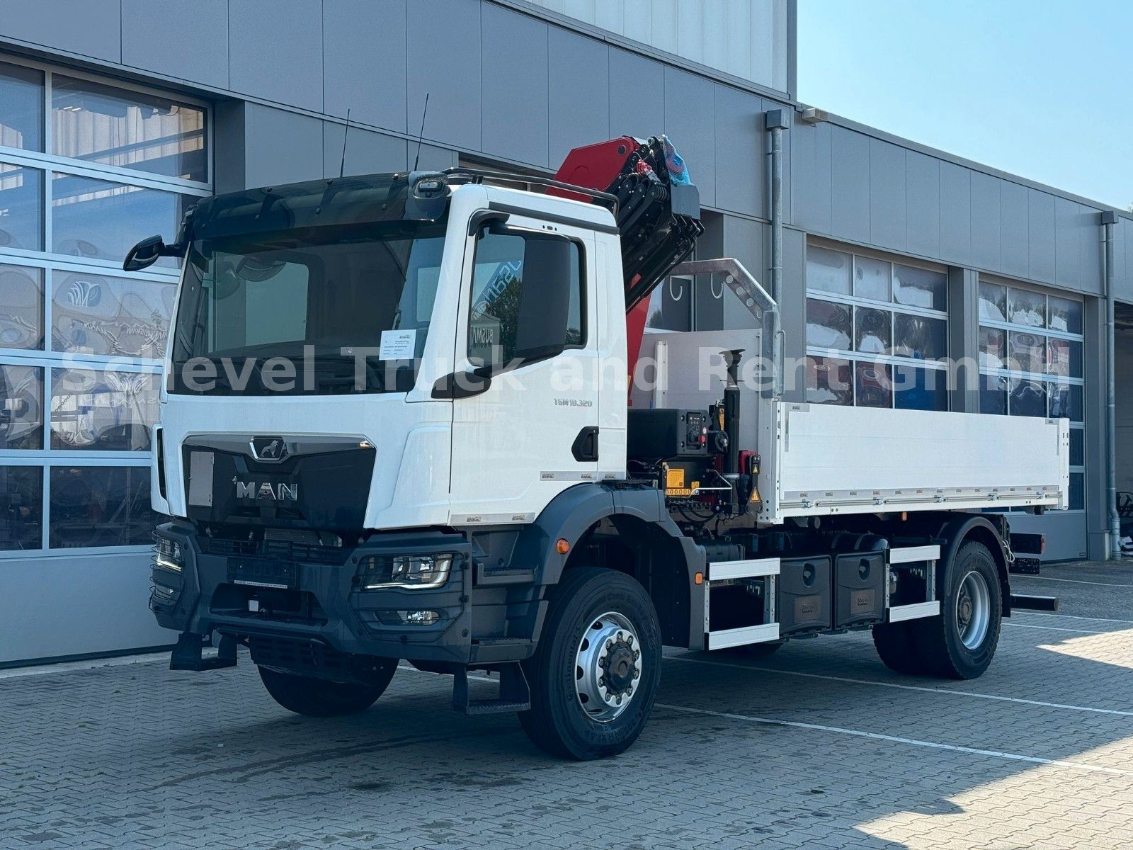 Fahrzeugabbildung MAN TGM 18.320 4x4 BB Pritsche HMF 1620 /4x hydr.